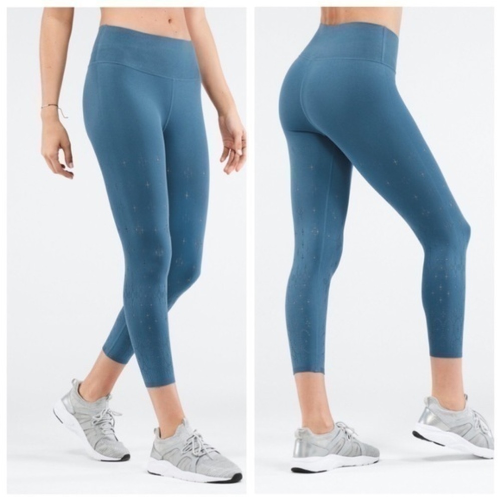 Fabletics High-Waisted SculptKnit Eyelet 7/8 Iron Blue Seamless Leggings SMALL